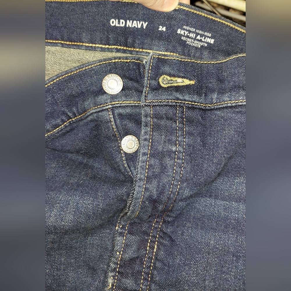 New Without Tags Womans Plus Size Old Navy Denim Jean Shorts in Size 24 - Picture 4 of 7